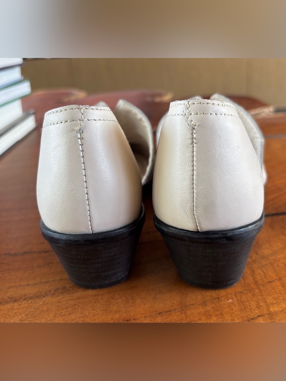 Lucky Brand Minnsy Off White Pointed Leather Mules Size 9 - Picture 5 of 6